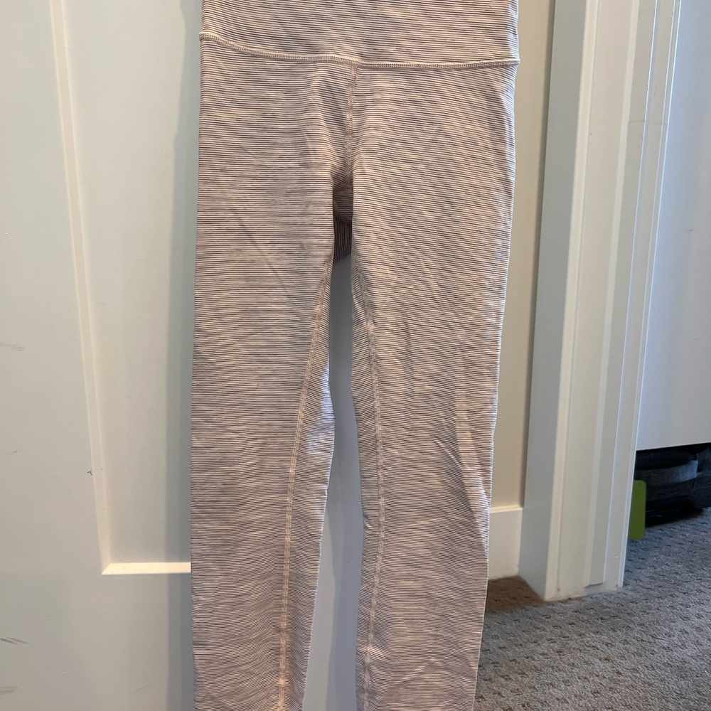 Lululemon Athletica Gray Leggings Comfortable Versatile
